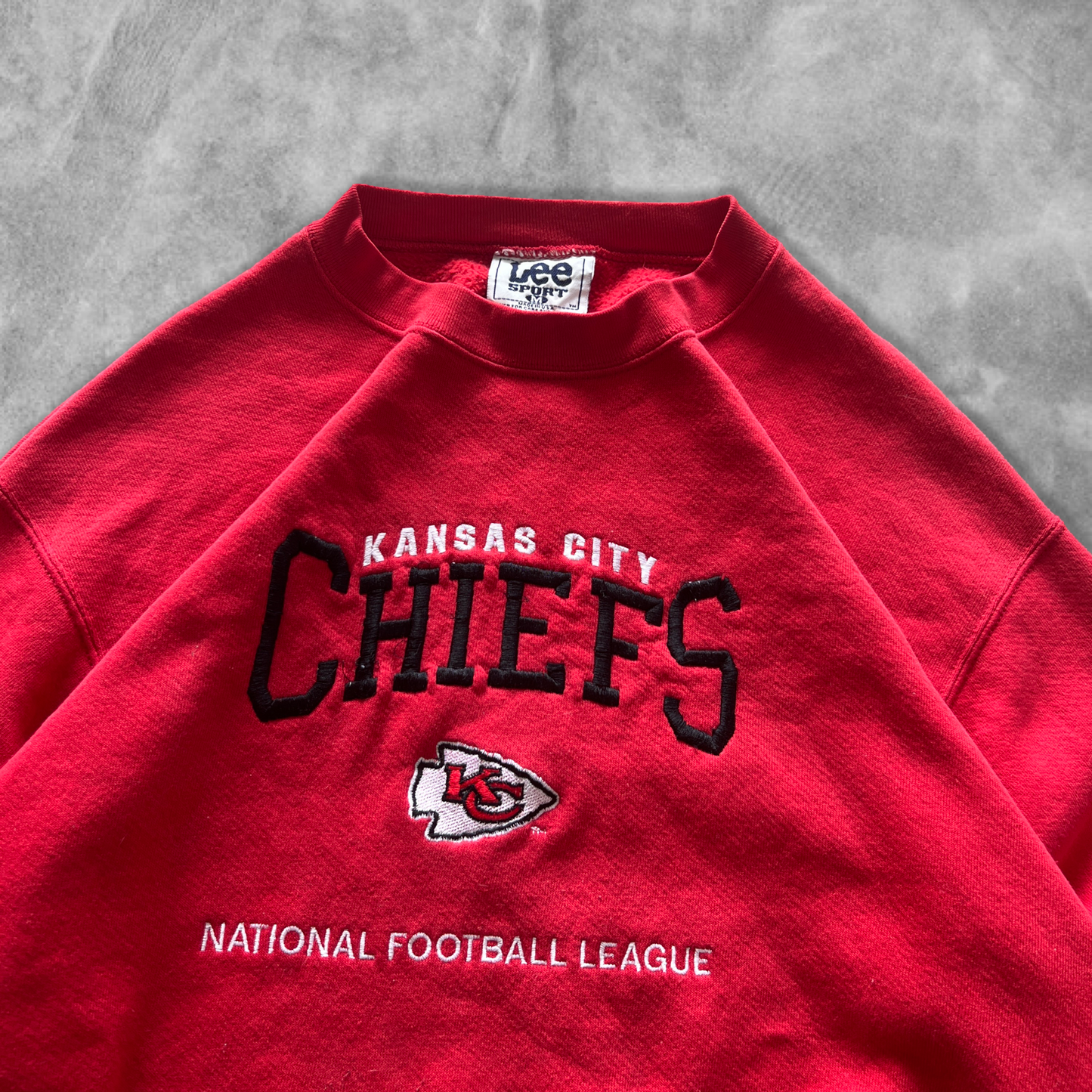 Red Kansas City Chiefs Sweatshirt 1990s (M)
