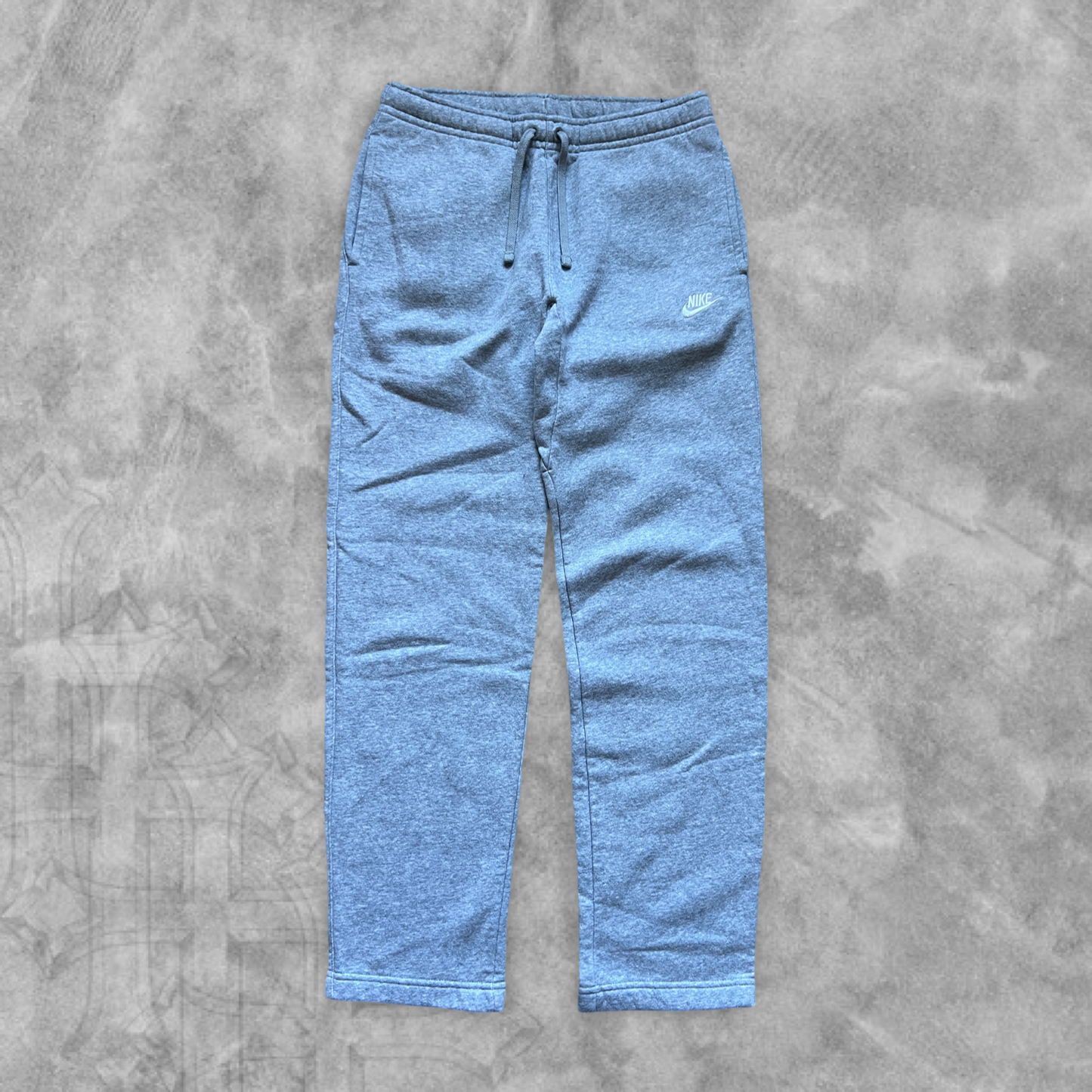 Light Grey Nike Essential Sweatpants 2000s (M)