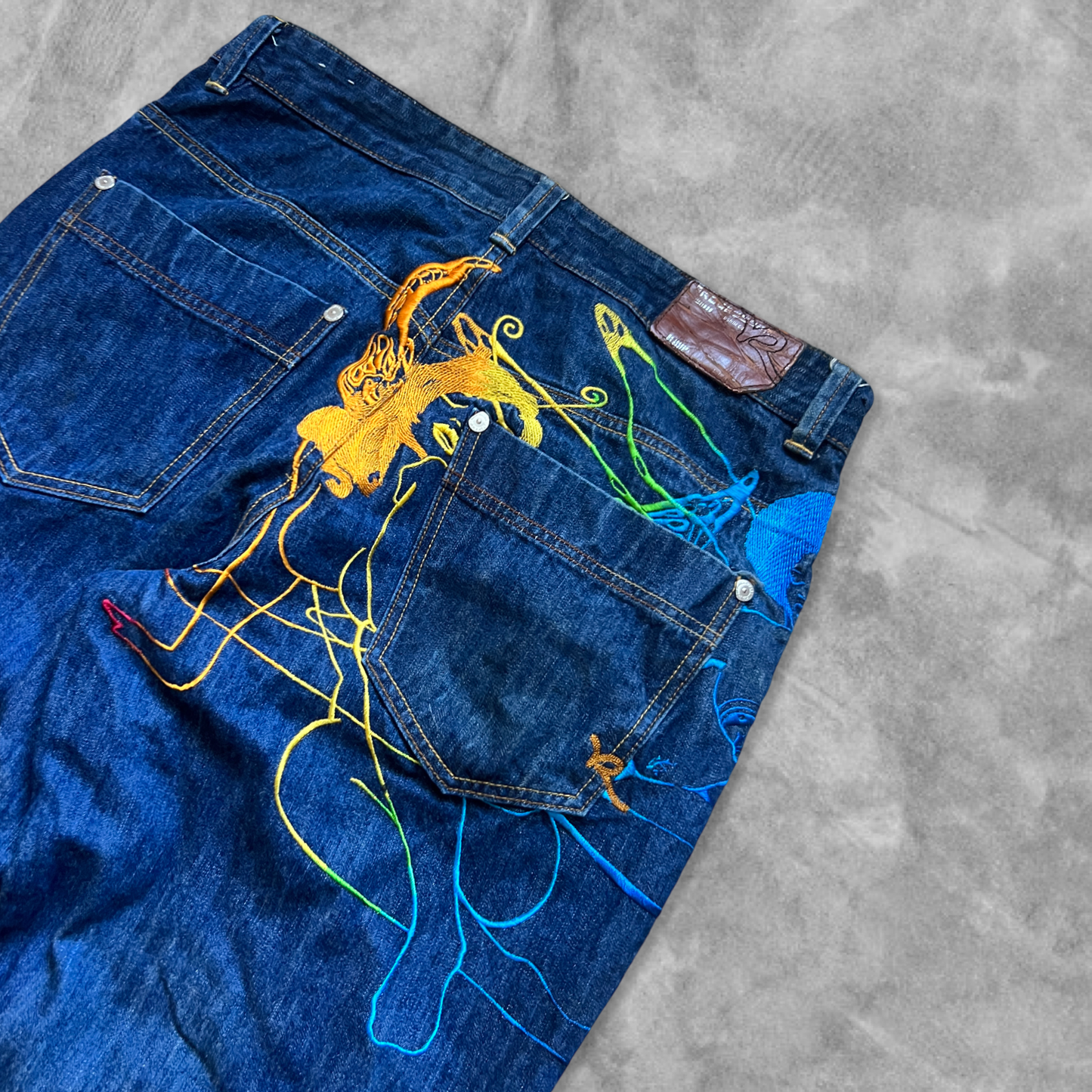 Denim Embroidered Lady’s Roca Wear Baggy Jeans 1990s (36x32)