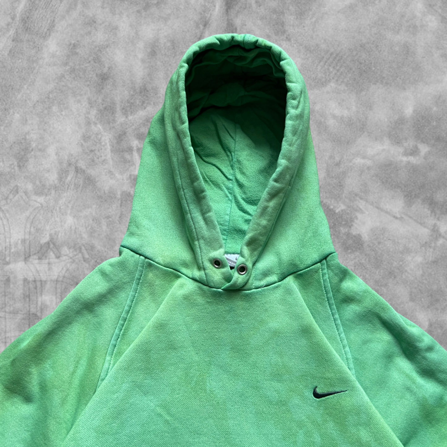 Faded Kelly Green Nike Hoodie 2000s (M)
