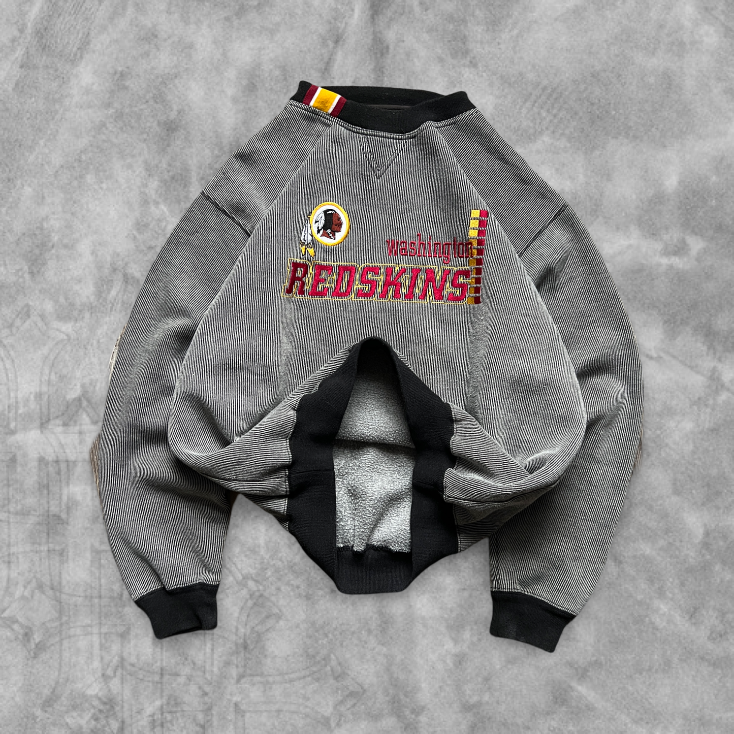 Pinstripe Gray Washington Redskins Sweatshirt 1990s (L)