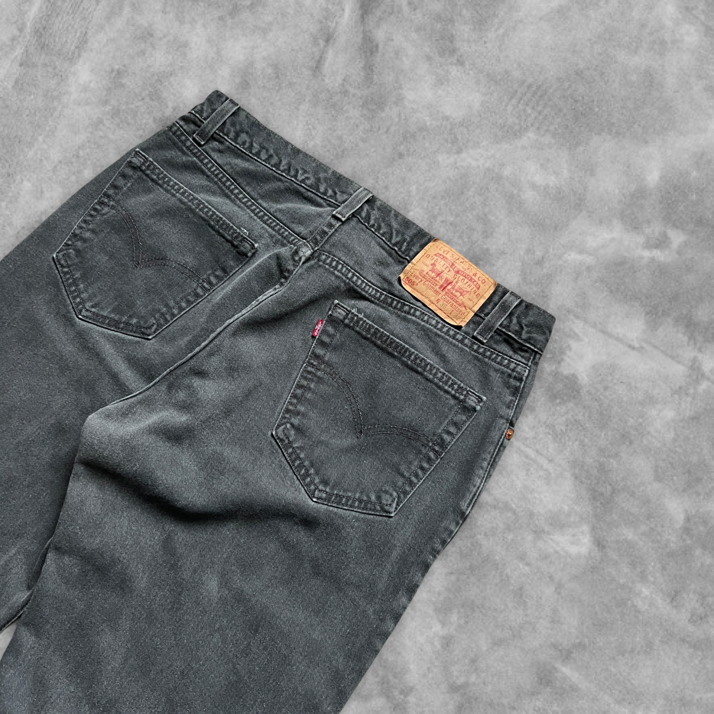 Faded Black Levi’s 505s 2002 (34x32)