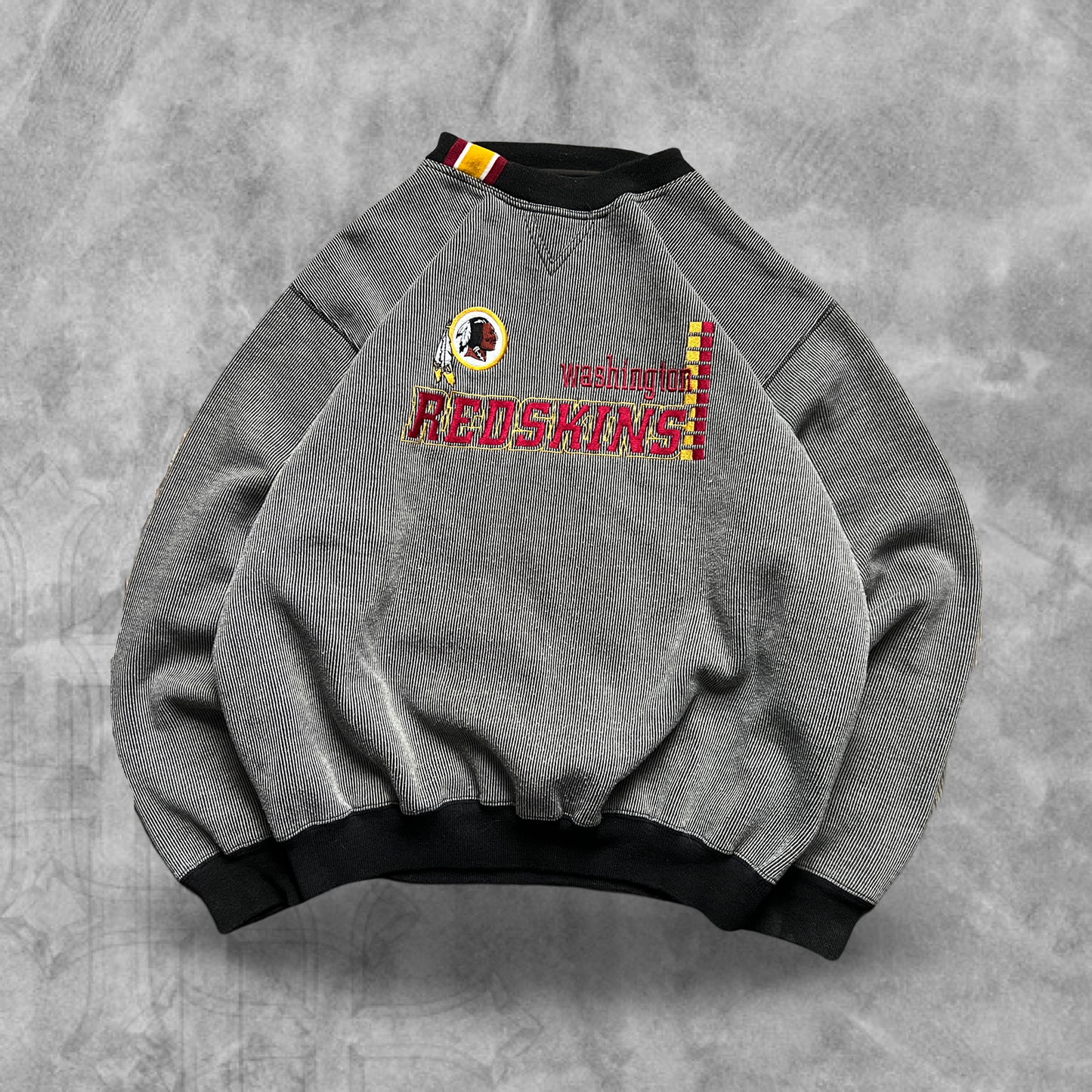 Pinstripe Gray Washington Redskins Sweatshirt 1990s (L)