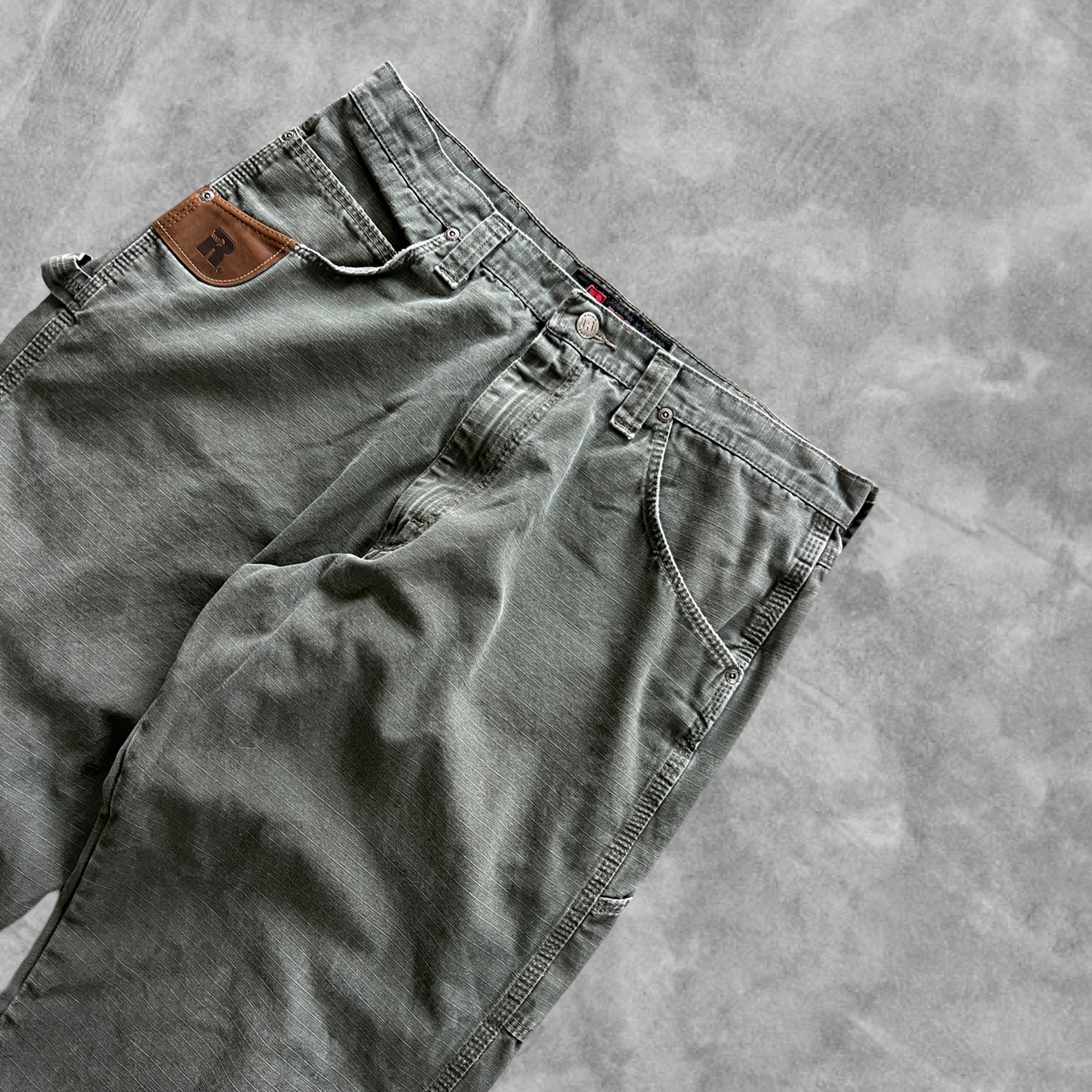 Faded Olive Green Wrangler Riggs Carpenter Pants 2000s (36x32)