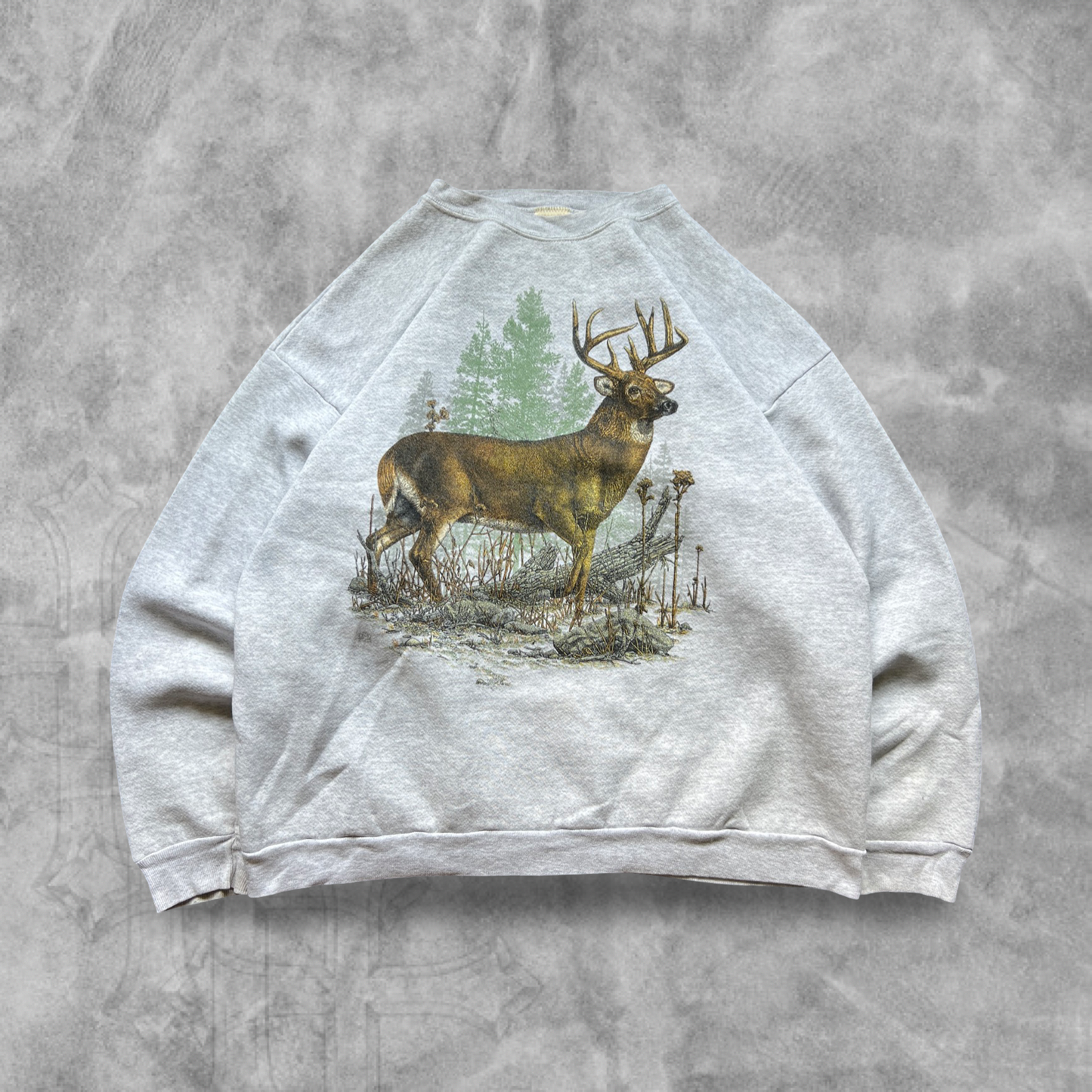 Gray Deer in Nature Sweatshirt 1990s (XL)